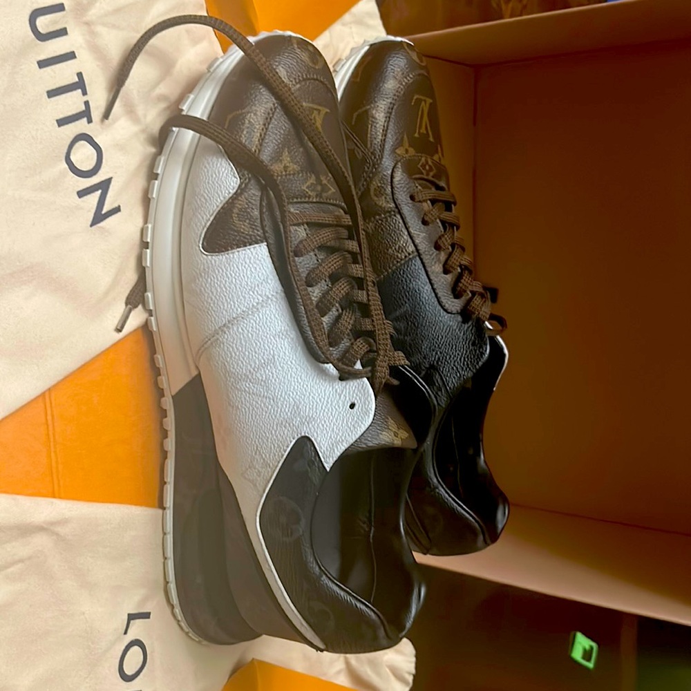 Louis Vutton Run Away Triple Monogram Shoes 8.5